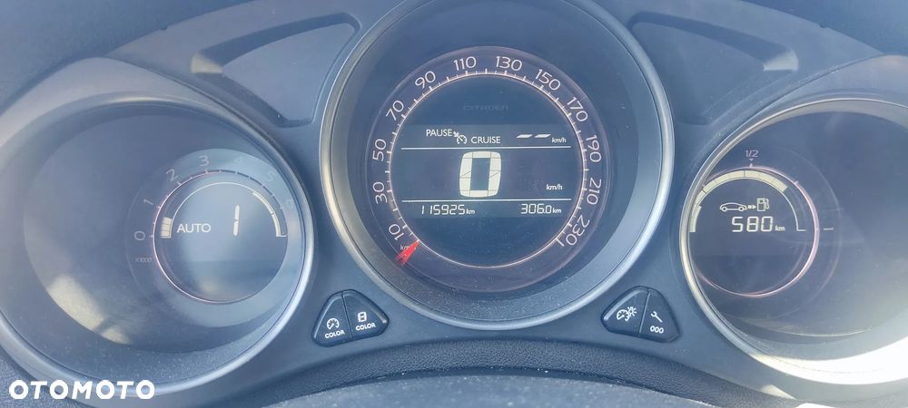 Citroën C4 e-HDi 110 EGS6 Stop/Start System Exclusive - 18
