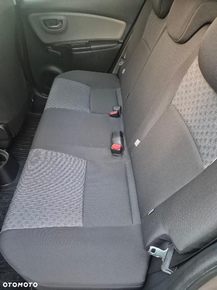 Toyota Yaris 1.33 Premium - 5