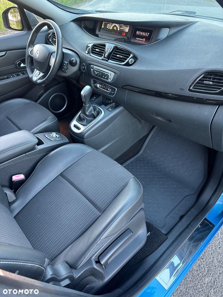 Renault Scenic 1.5dCi TomTom Edition EDC - 21