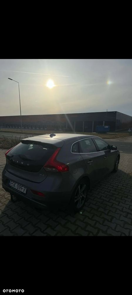 Volvo V40 D4 Drive-E R-Design Summum - 6