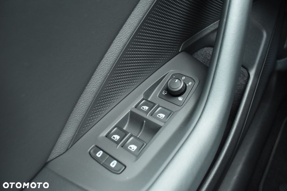Volkswagen Passat Variant 1.5 TSI EVO Business DSG - 28