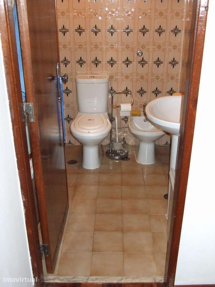 Quarto - localizado em Algés Lisbon - Grande imagem: 2/6