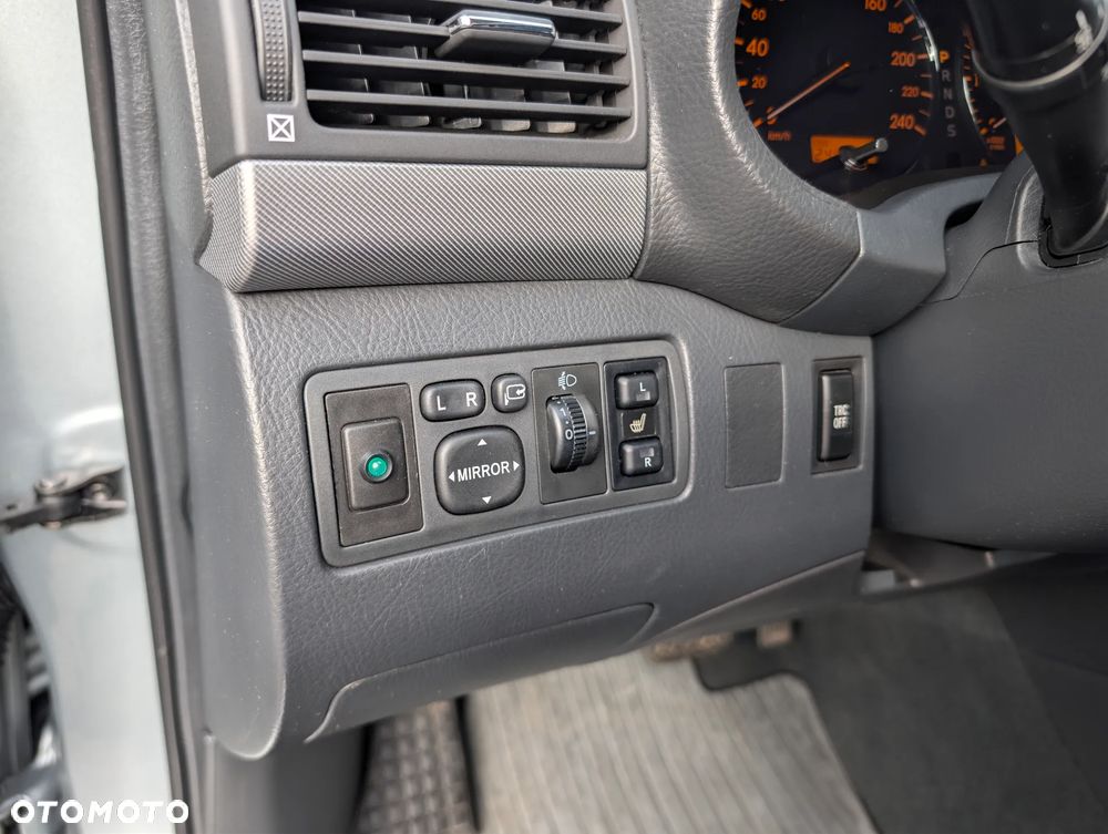 Toyota Avensis 2.0 VVT-i Sol - 11