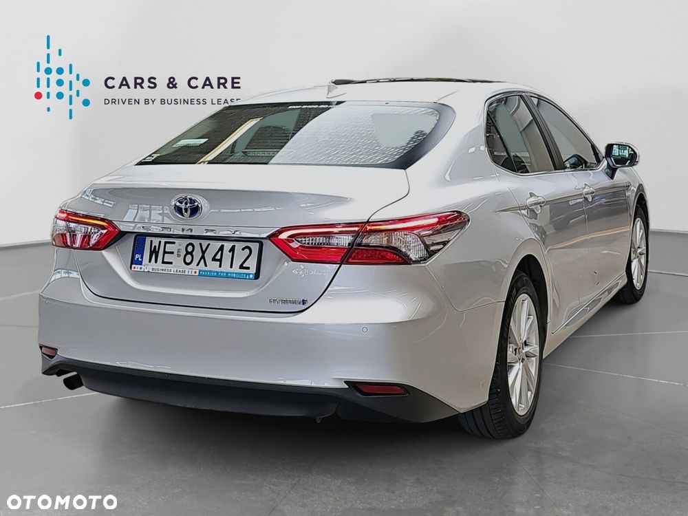 Toyota Camry 2.5 Hybrid Comfort CVT - 32
