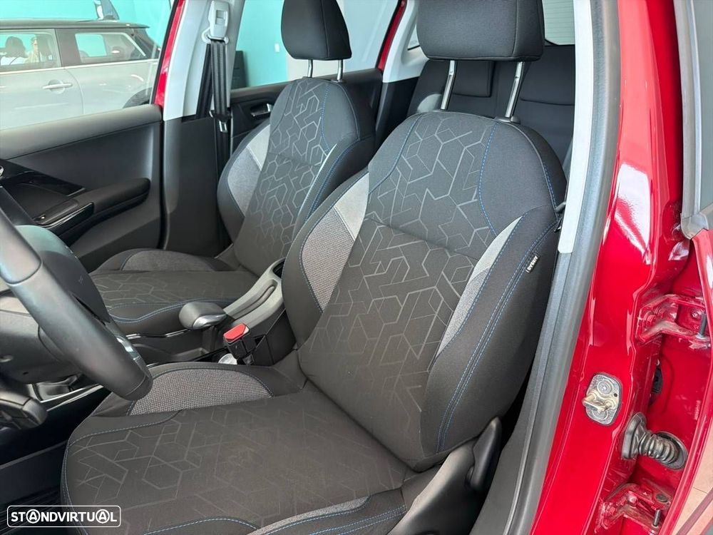 Peugeot 2008 1.2 PureTech Active - 9