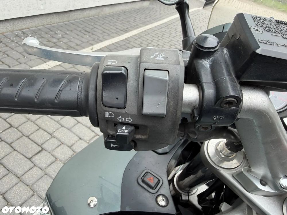 Yamaha FJR - 16
