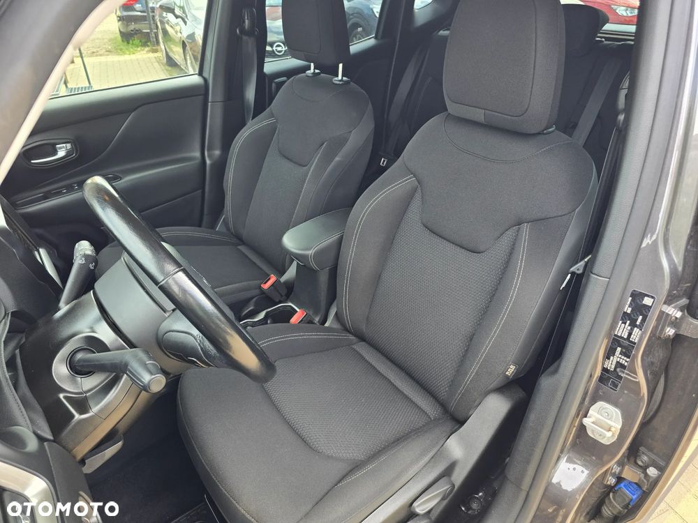Jeep Renegade - 12