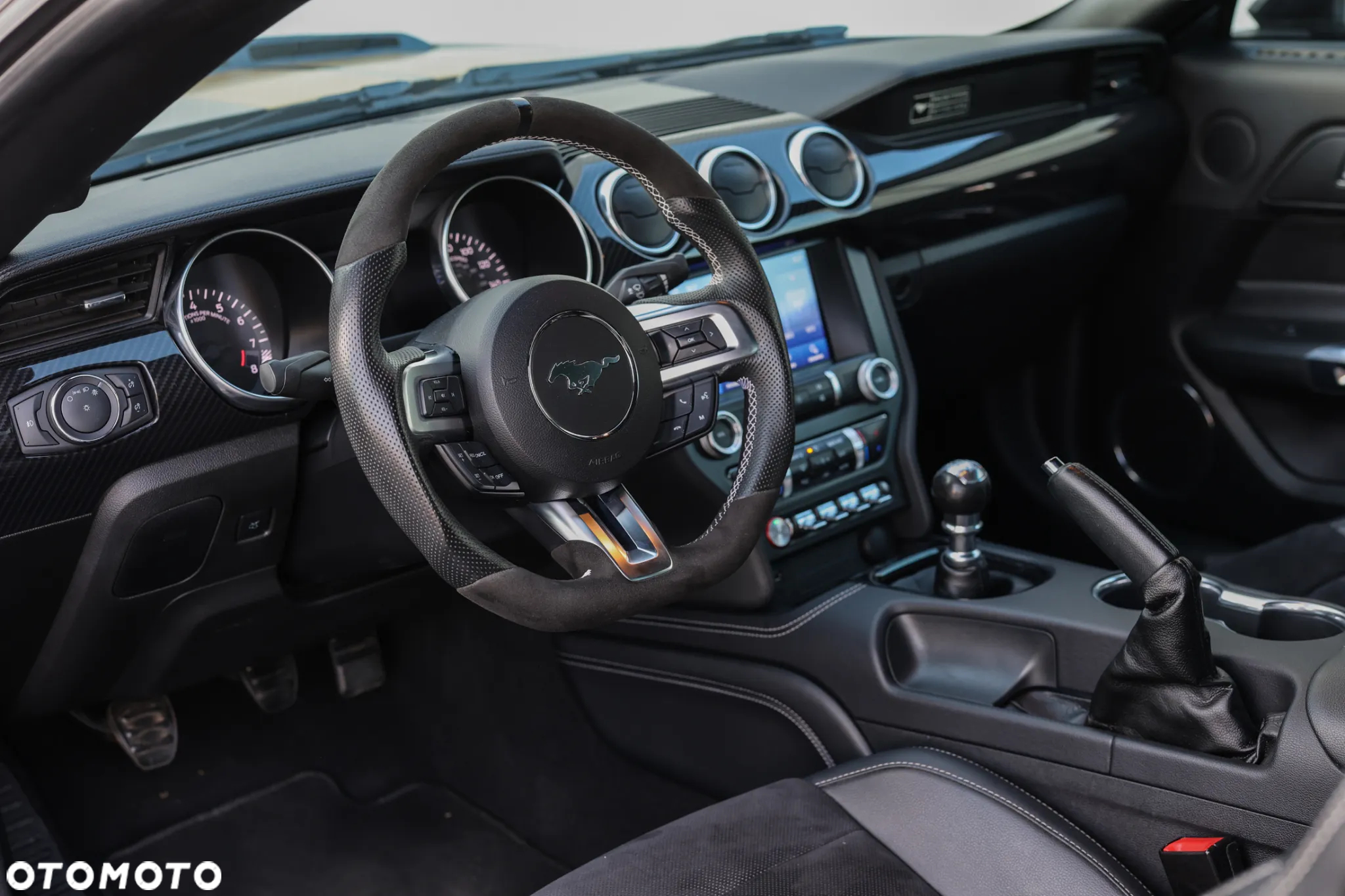 Ford Mustang 5.0 V8 GT - 22