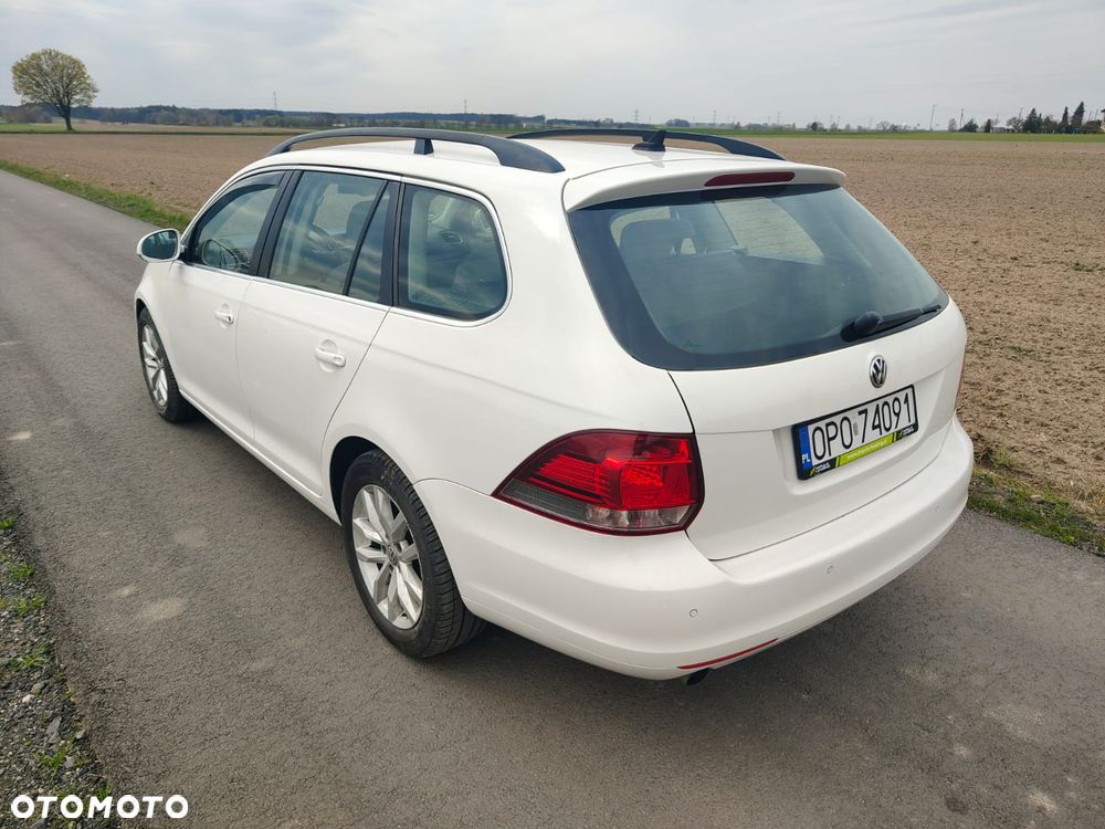 Volkswagen Golf 1.6 TDI DPF BlueMotion Technology Comfortline - 4