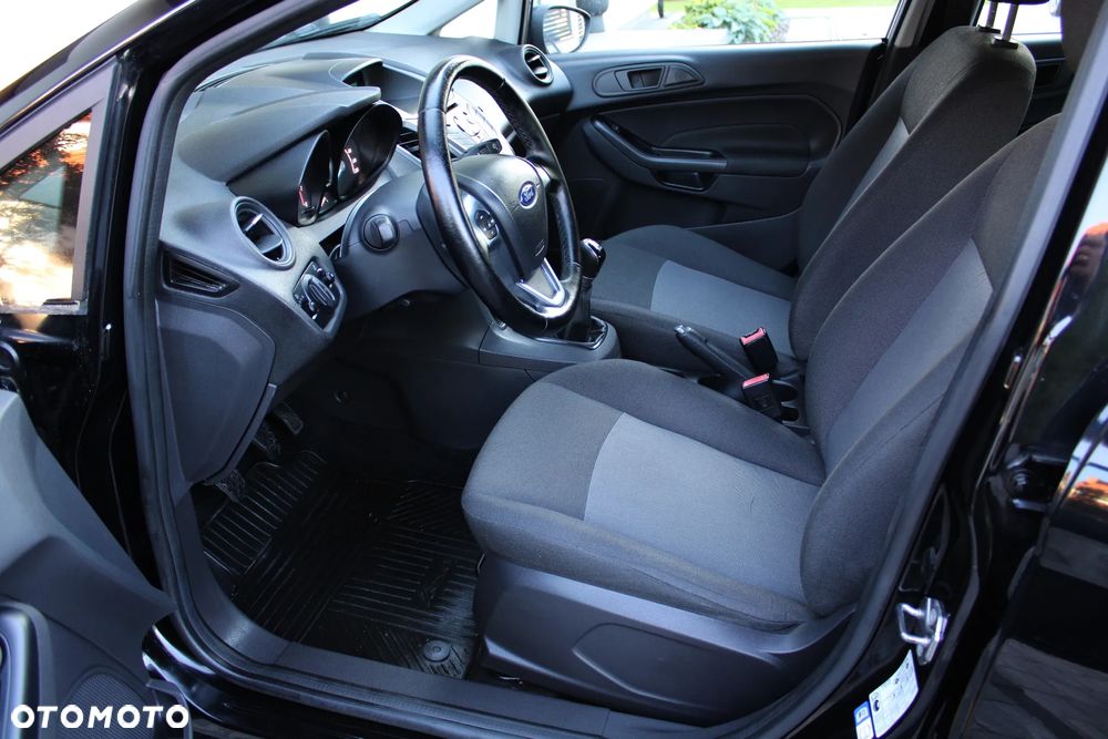 Ford Fiesta 1.25 Ghia - 6