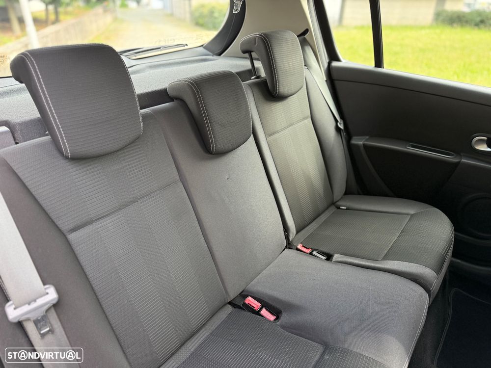 Renault Clio 1.2 16V Dynamique S - 7