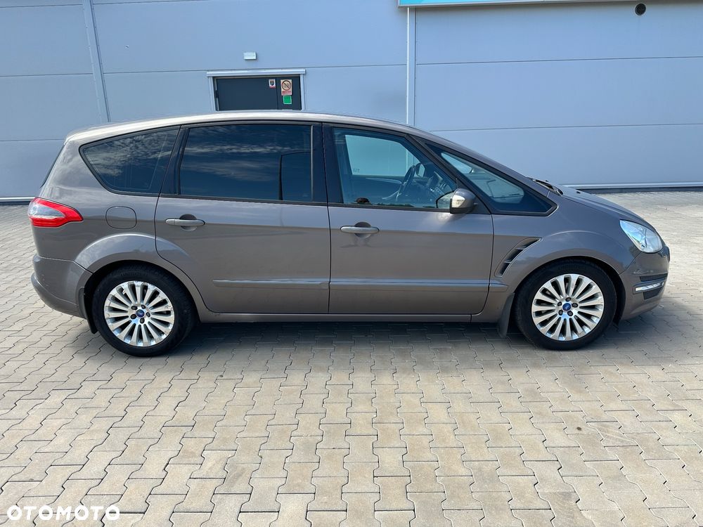 Ford S-Max - 16