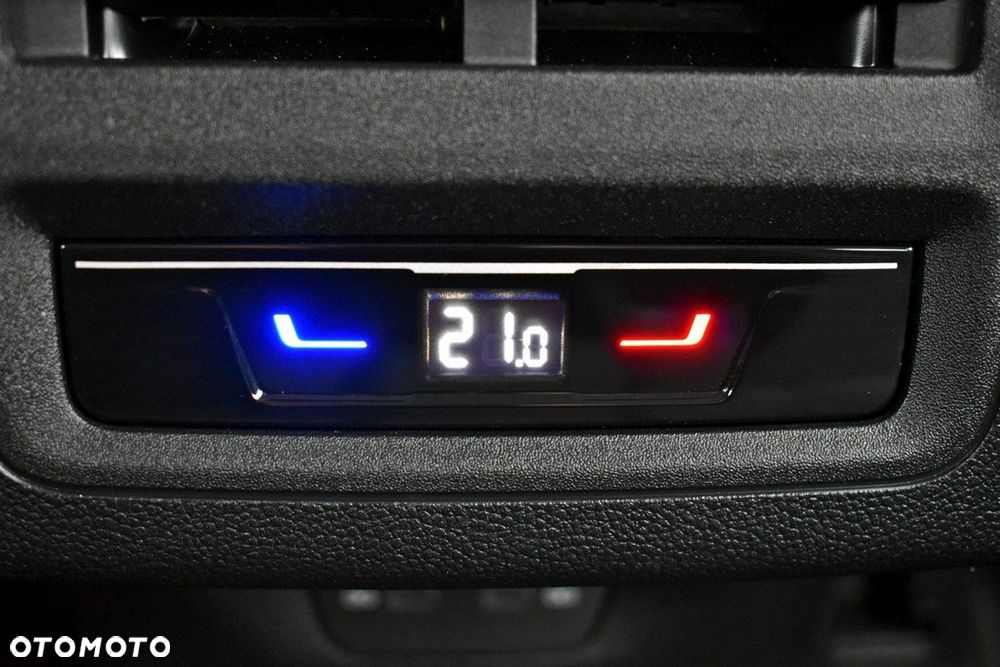 Volkswagen Golf 1.5 eTSI OPF DSG Style - 13