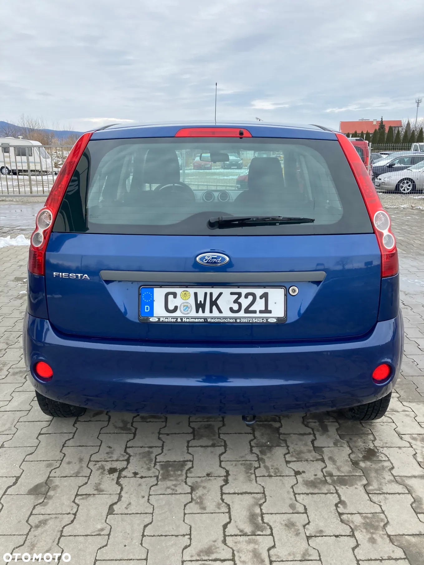 Ford Fiesta 1.4 Ambiente - 2