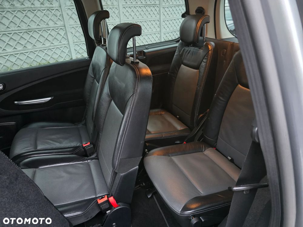 Ford Galaxy 2.0 Ghia - 20