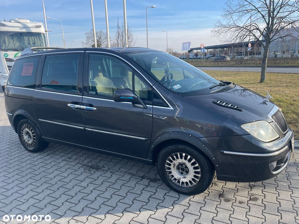 Lancia Phedra 2.0 16V Executive - 8