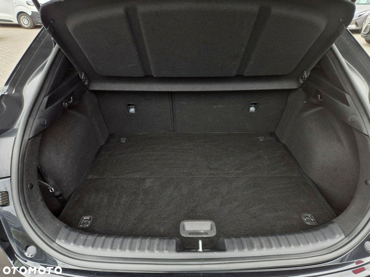 Kia XCeed - 24