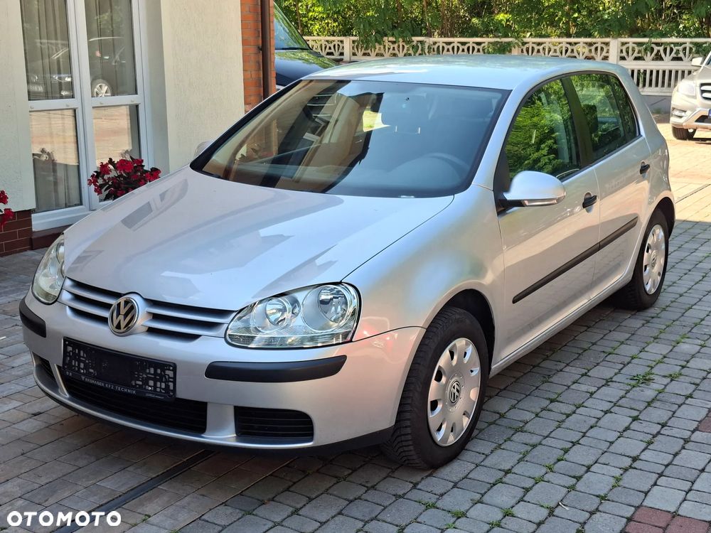 Volkswagen Golf - 1