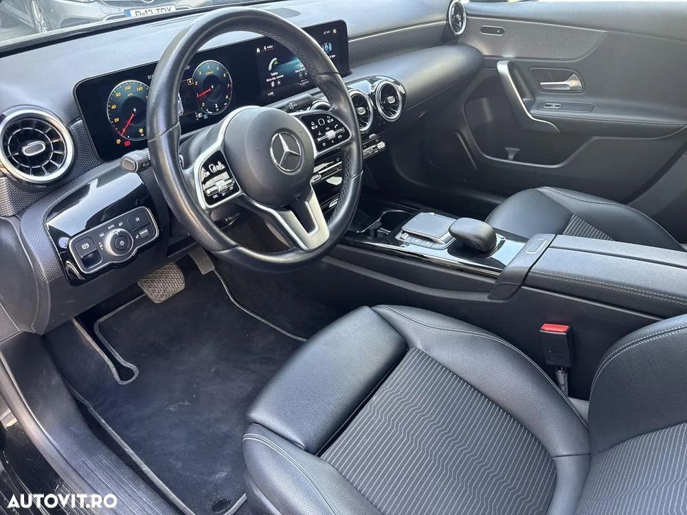 Mercedes-Benz A 200 4MATIC Aut. - 9