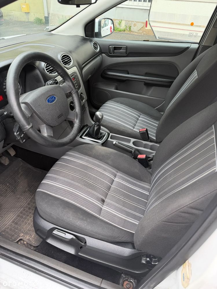 Ford Focus 1.6 TDCi Trend - 6
