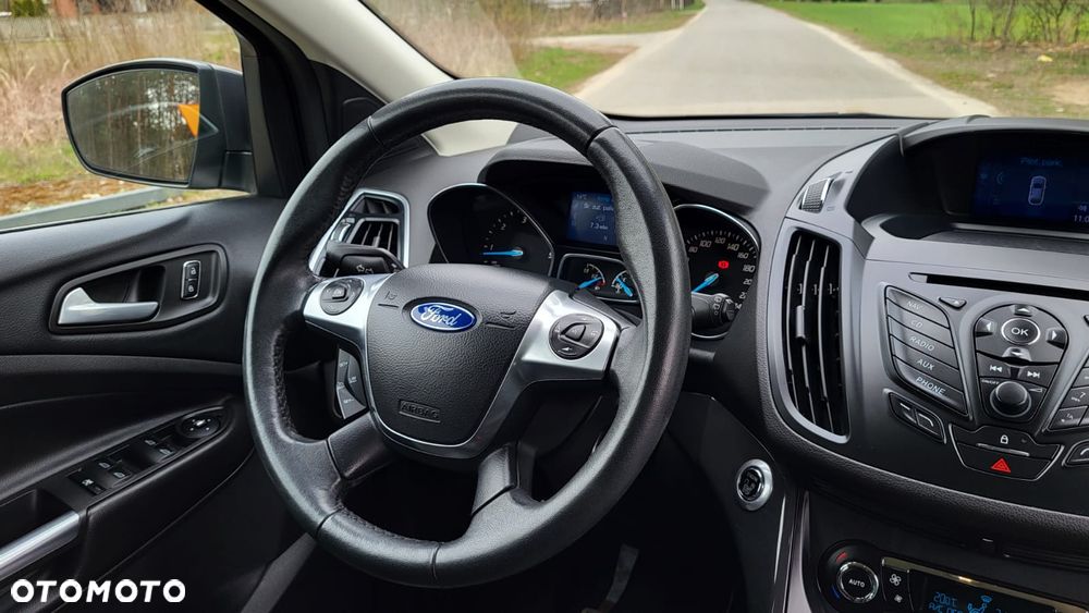 Ford Kuga 2.0 TDCi 4x4 Titanium - 27