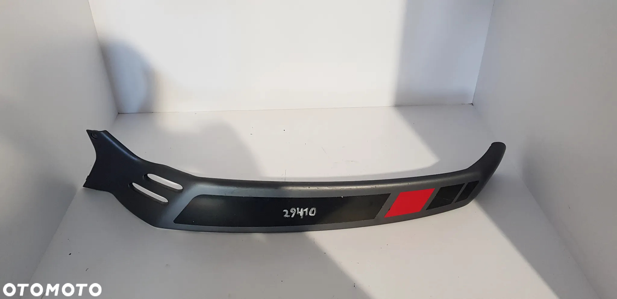 Piaggio Vespa GTS 125 Owiewka Listwa Płoza - 2