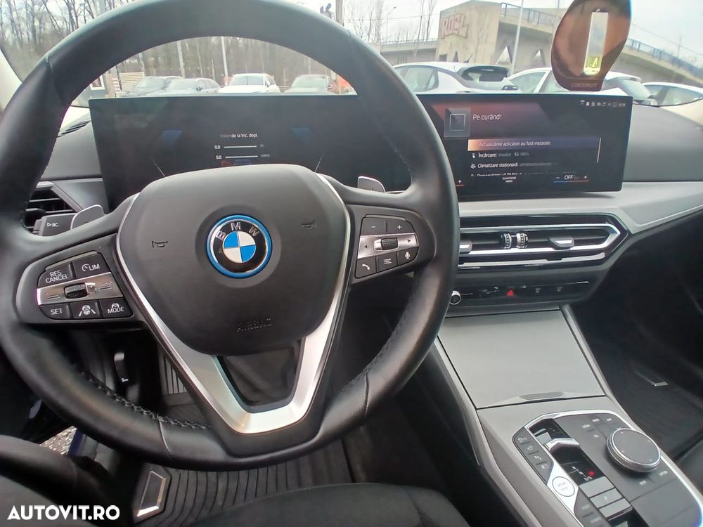 BMW Seria 3 330e iPerformance Advantage - 11