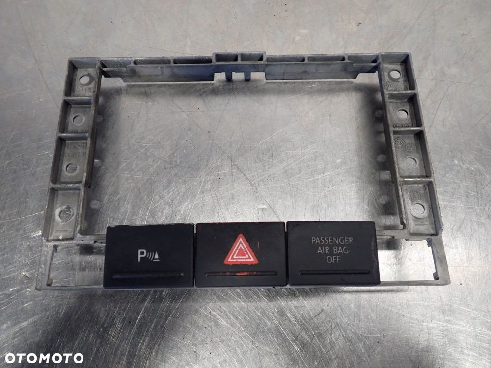 RAMKA STELAŻ RADIA VOLKSWAGEN TOUAREG 5.0 7J6857318  7L6919235A   7L6953235   7L6919281