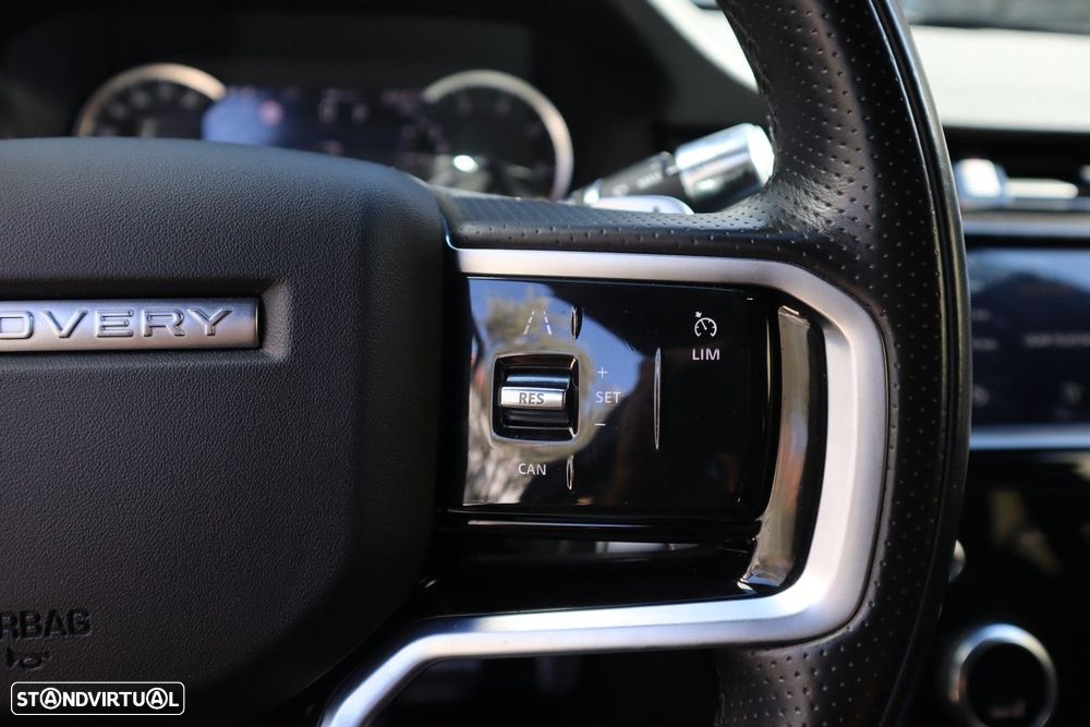Land Rover Discovery Sport P300e Dynamic HSE - 42
