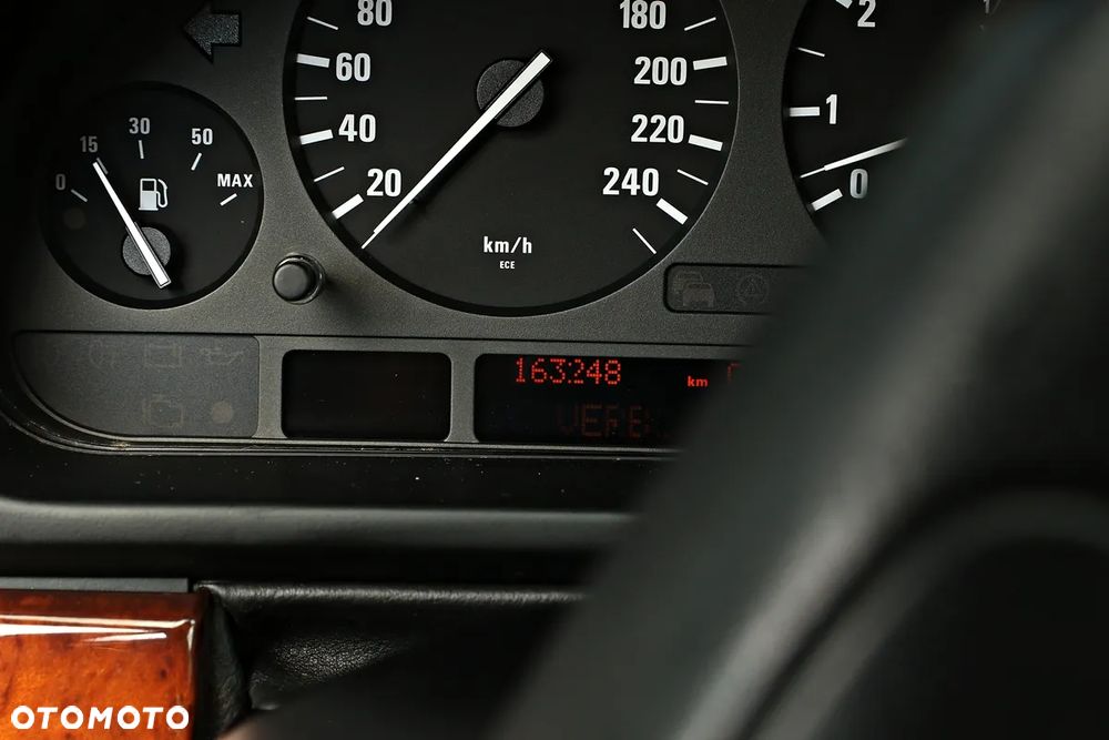 BMW Seria 5 535i - 27