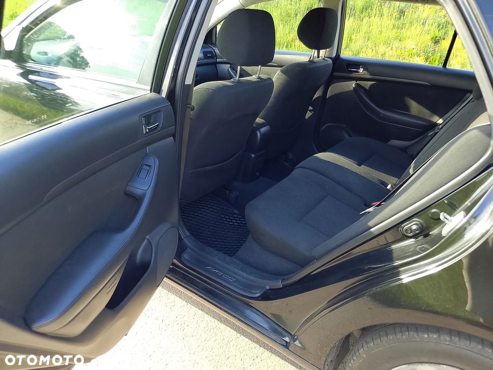 Toyota Avensis 2.0 D-4D Combi - 5