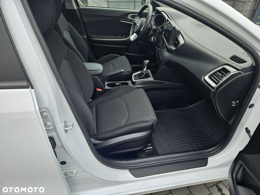 Kia Ceed - 19