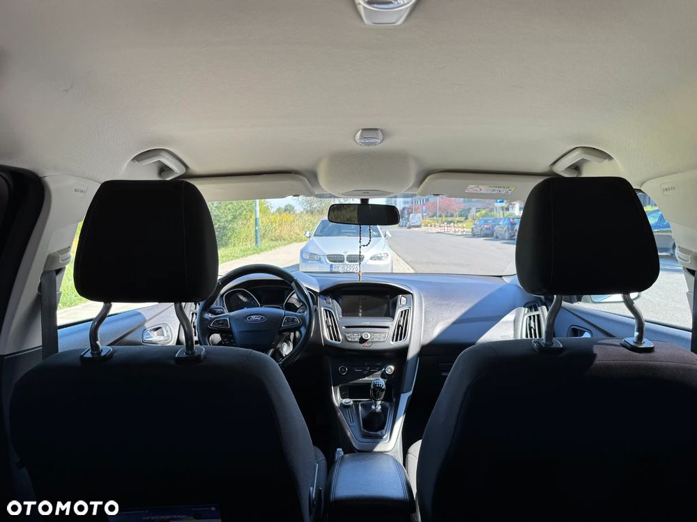Ford Focus 1.5 TDCi SYNC Edition - 23