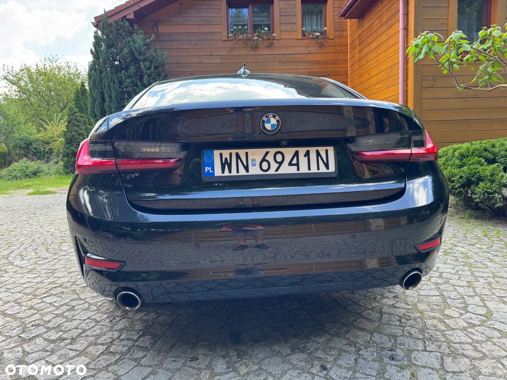 BMW Seria 3 320i xDrive Sport Line - 5