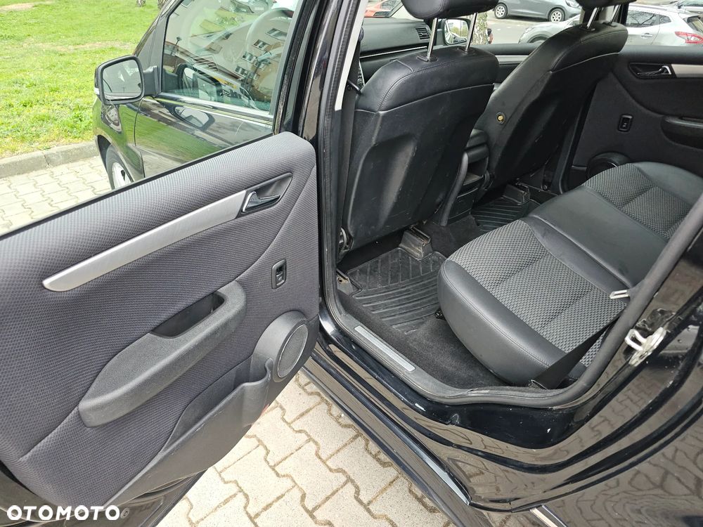 Mercedes-Benz Klasa B 180 CDI - 12