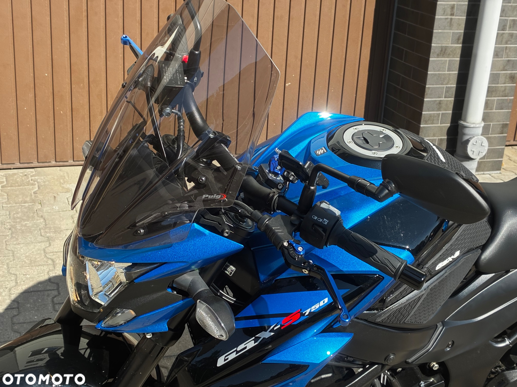 Suzuki GSX - 4