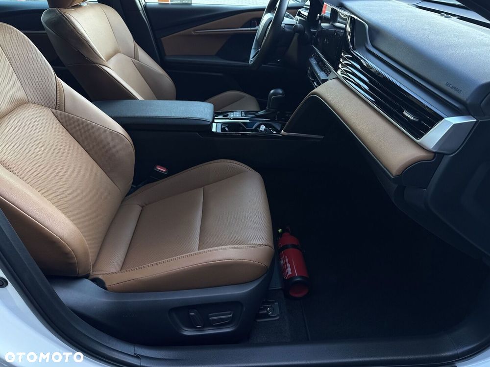 Toyota Camry - 14