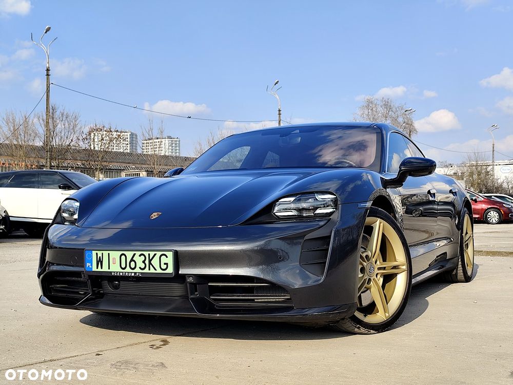 Porsche Taycan Turbo - 1