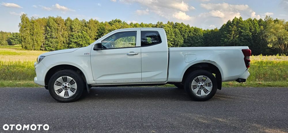 Isuzu D-Max - 4
