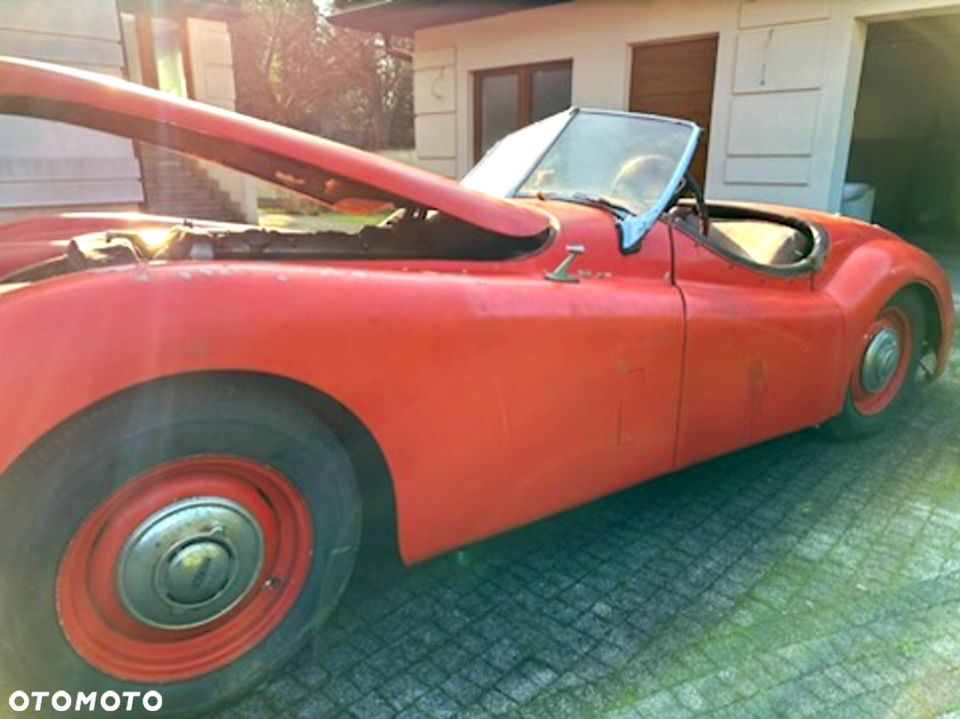 Jaguar XK - 9