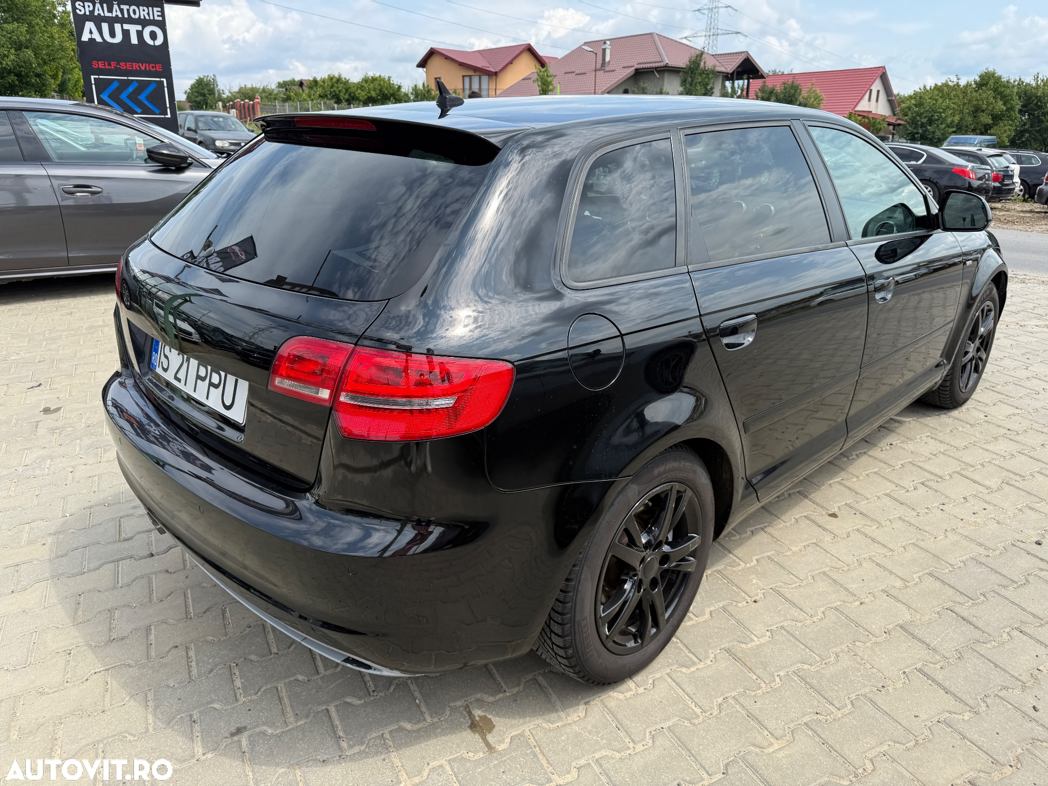 Audi A3 2.0 TDI Sportback DPF quattro Attraction - 4