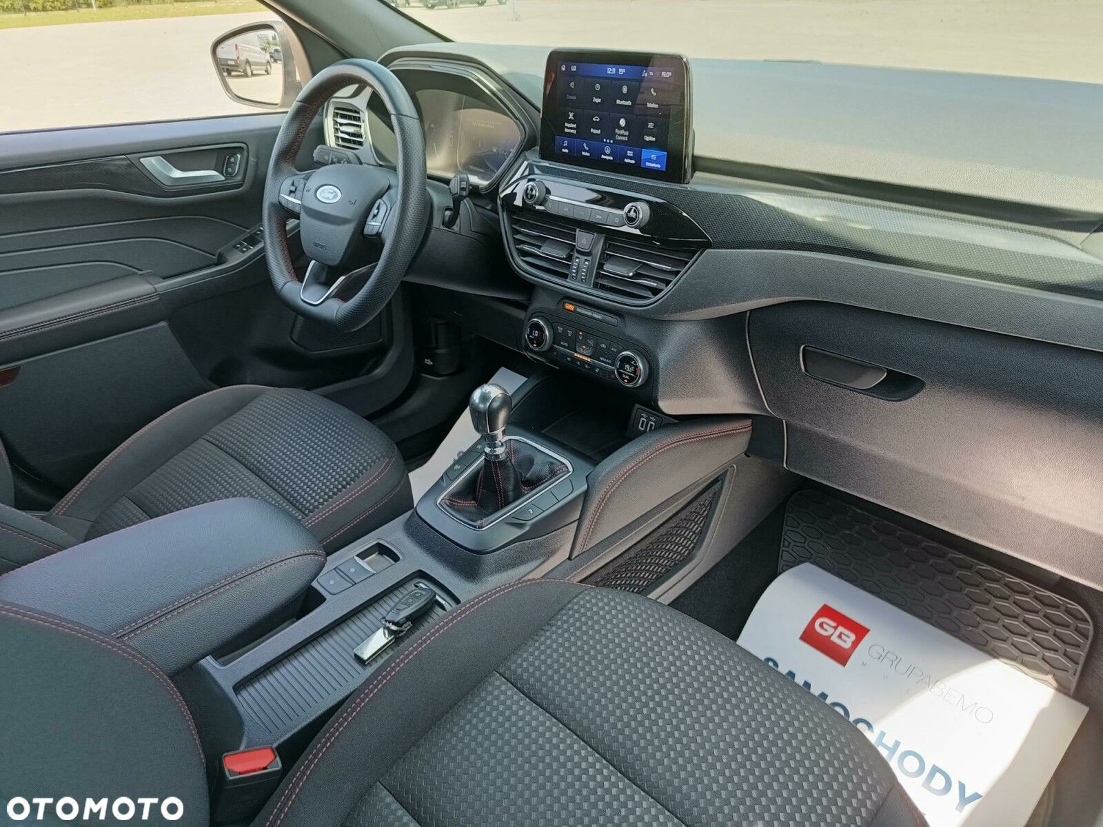 Ford Kuga 1.5 EcoBoost FWD ST-Line - 26