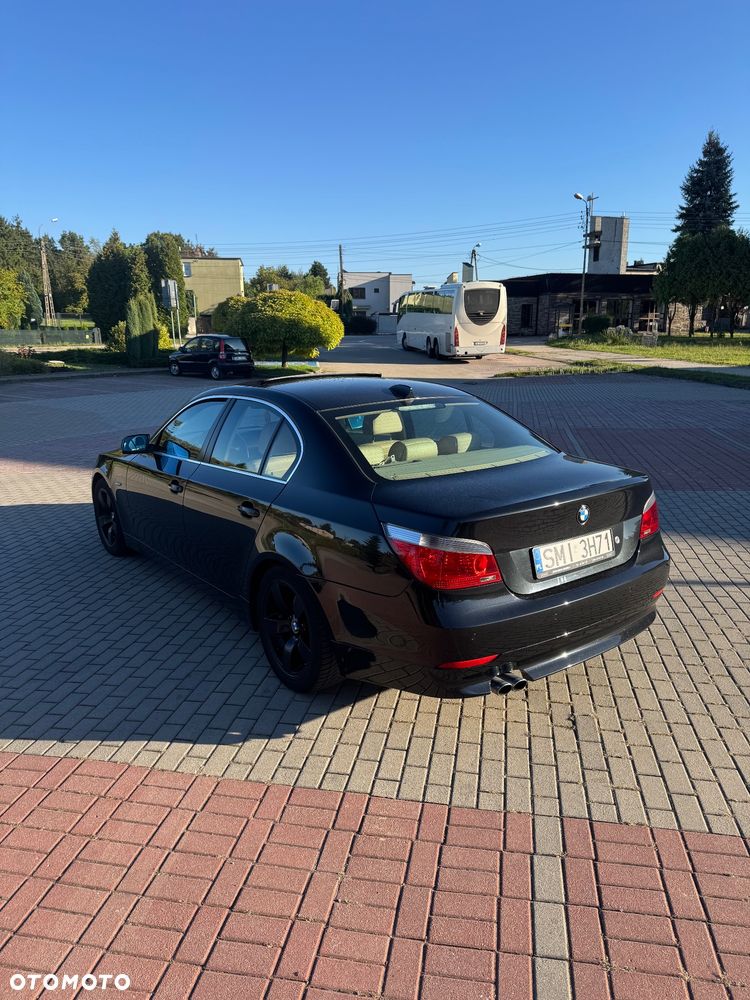 BMW Seria 5 2003 photo 3