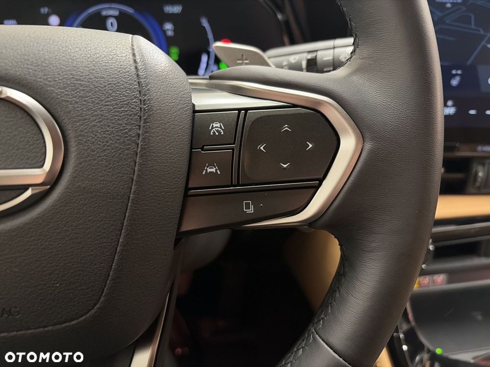 Lexus NX - 14