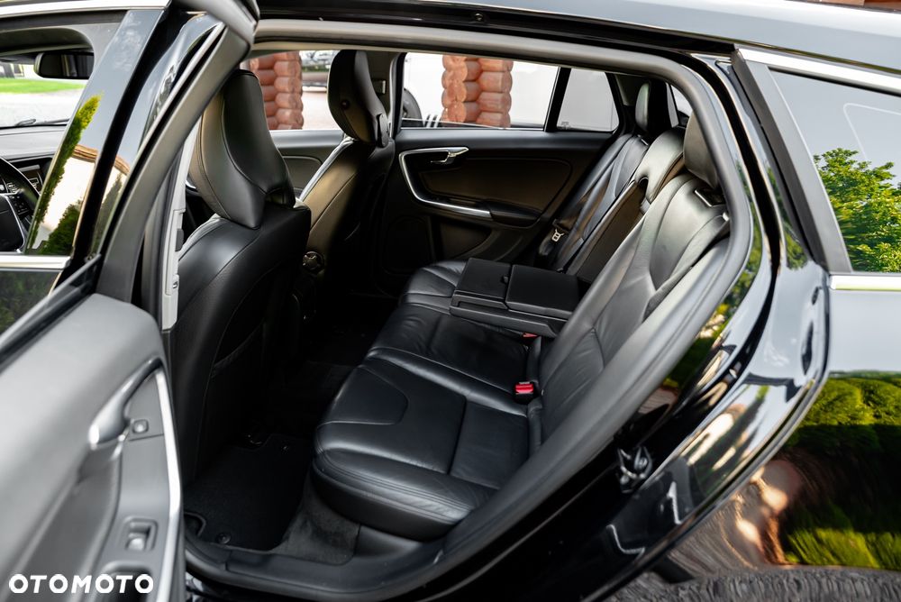 Volvo V60 T6 AWD Geartronic Summum - 21