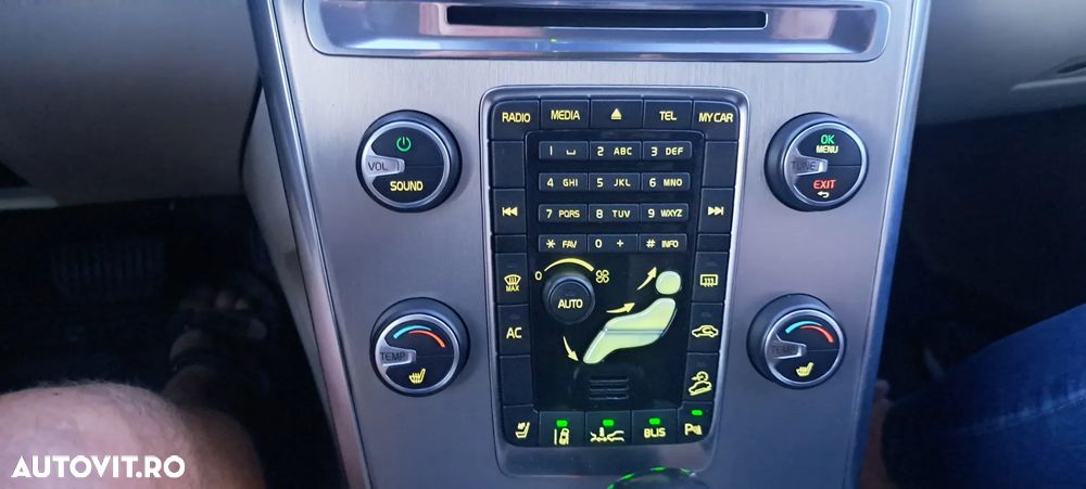 Volvo XC 60 2.4D AWD Aut. Summum - 7