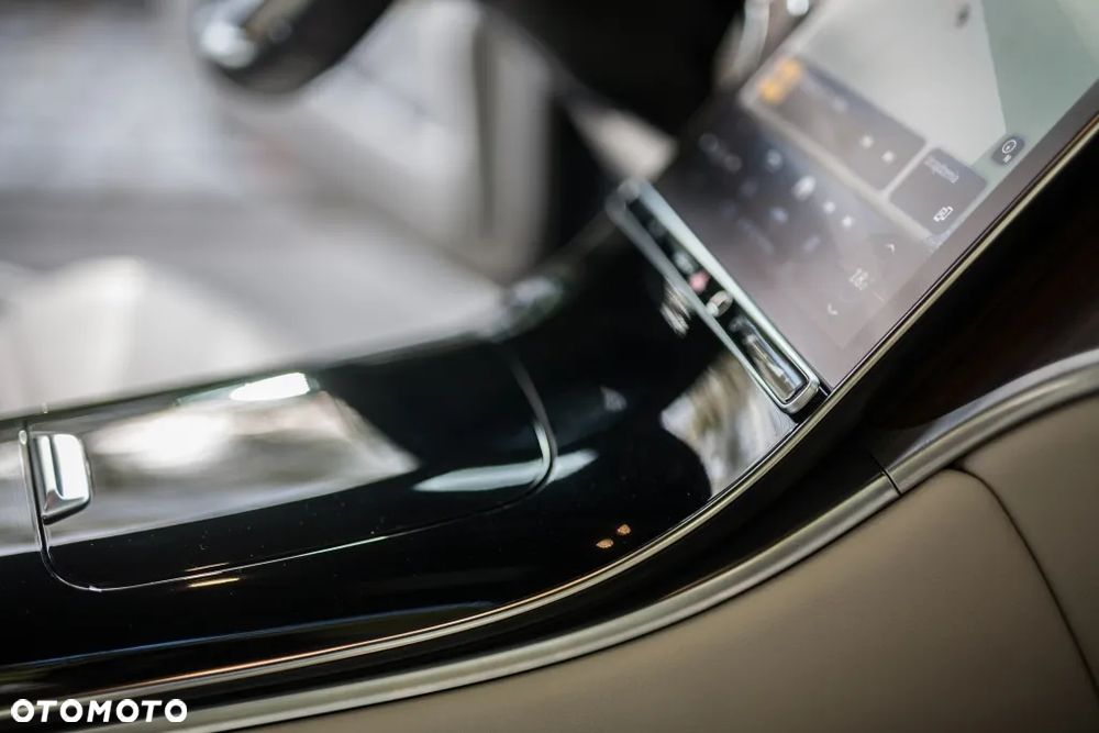 Mercedes-Benz GLC - 36