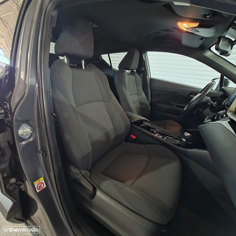 Toyota C-HR 1.8 Hybrid Square Collection - 22