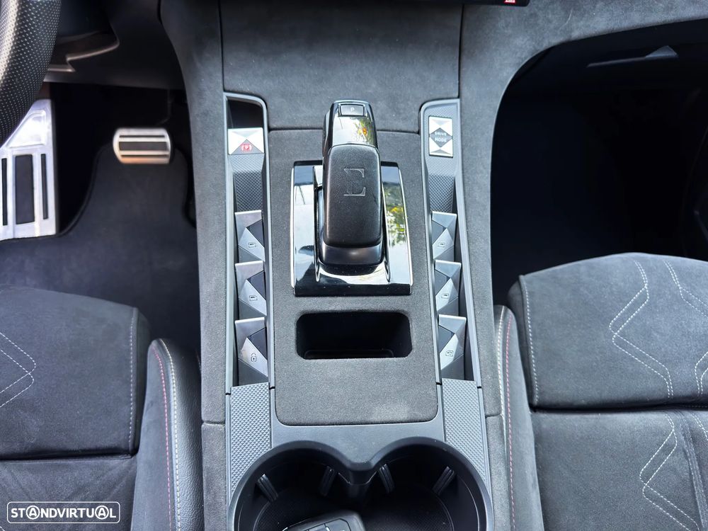 DS DS7 Crossback E-Tense Performance Line EAT8 - 38
