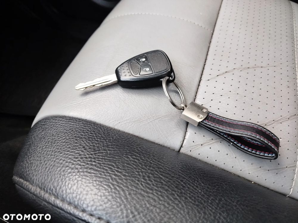 Dodge Nitro 2.8 CRD DPF Automatik SXT - 22